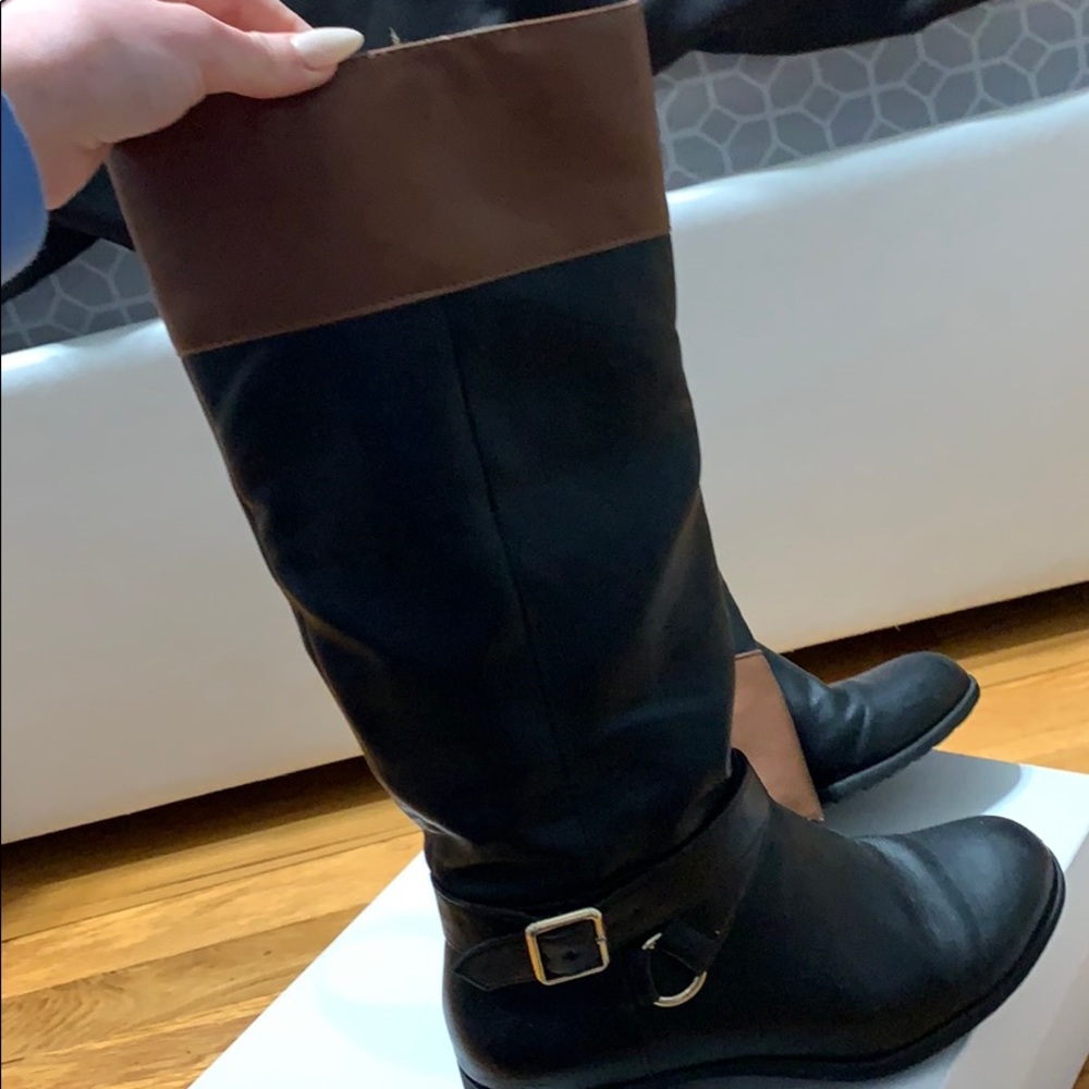 Black zip up boots!